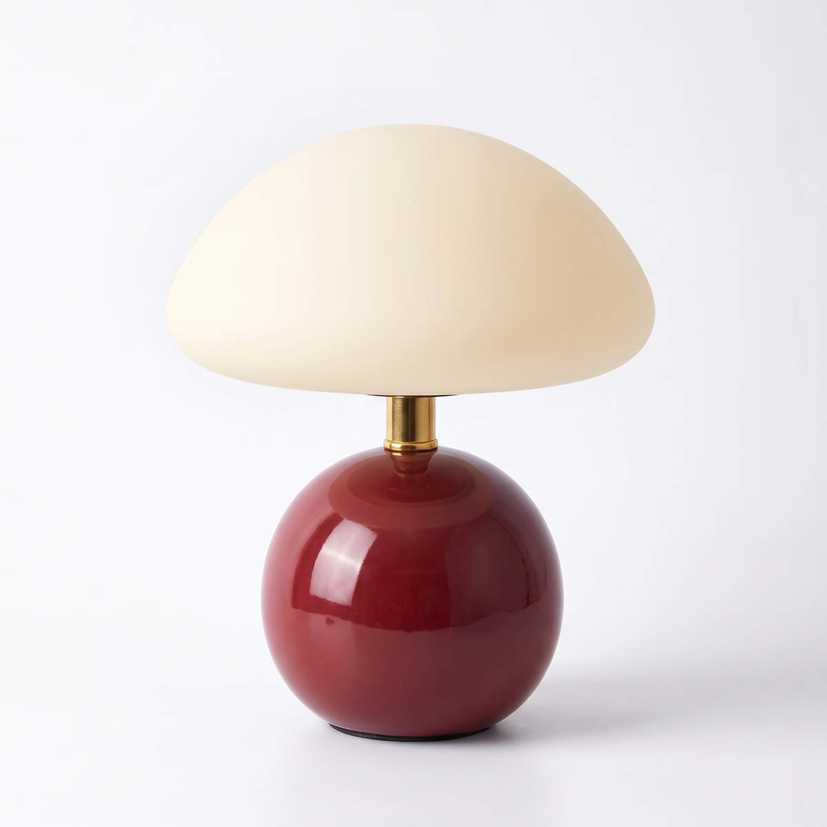Ceramic mushroom lamp with glass dome – Burgundy, on a white background
