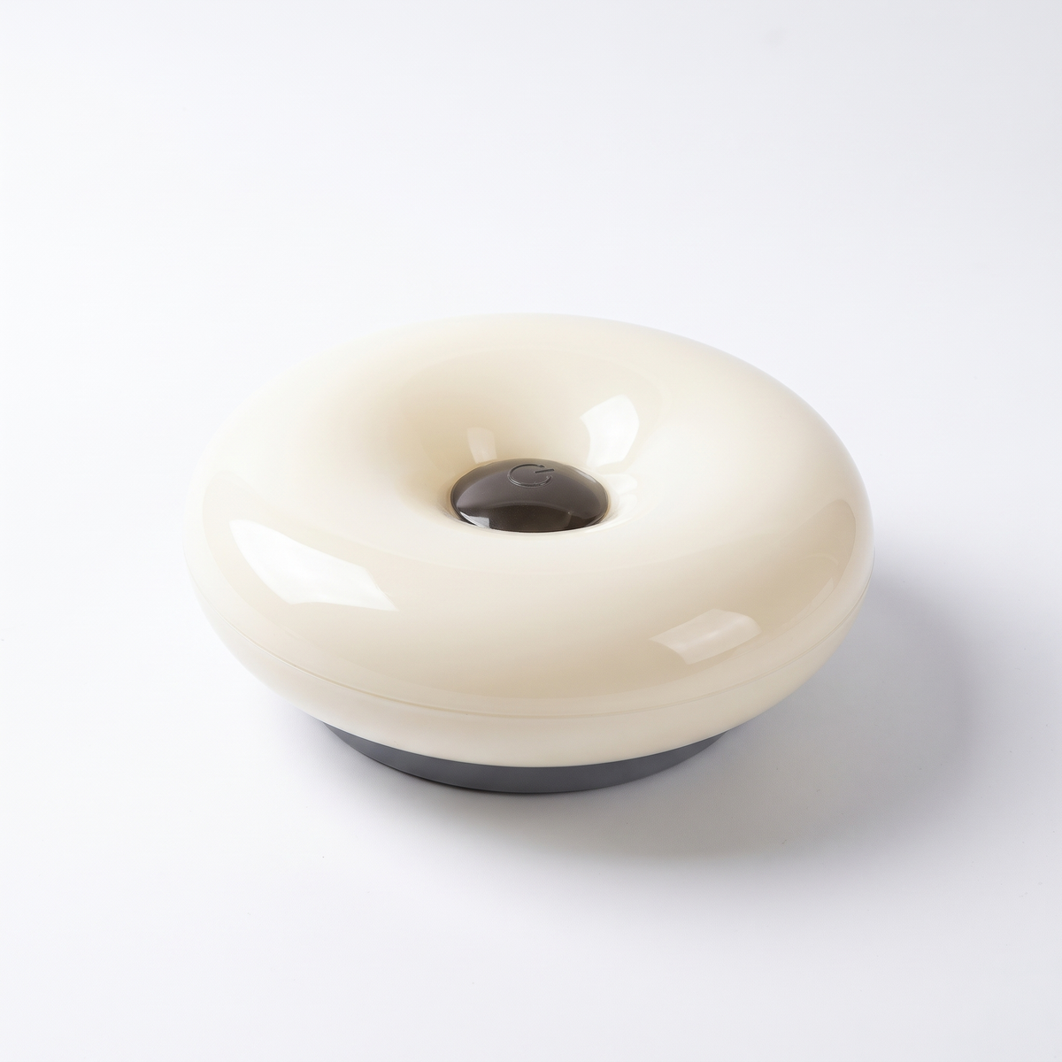Donut table lamp – White, on a white background