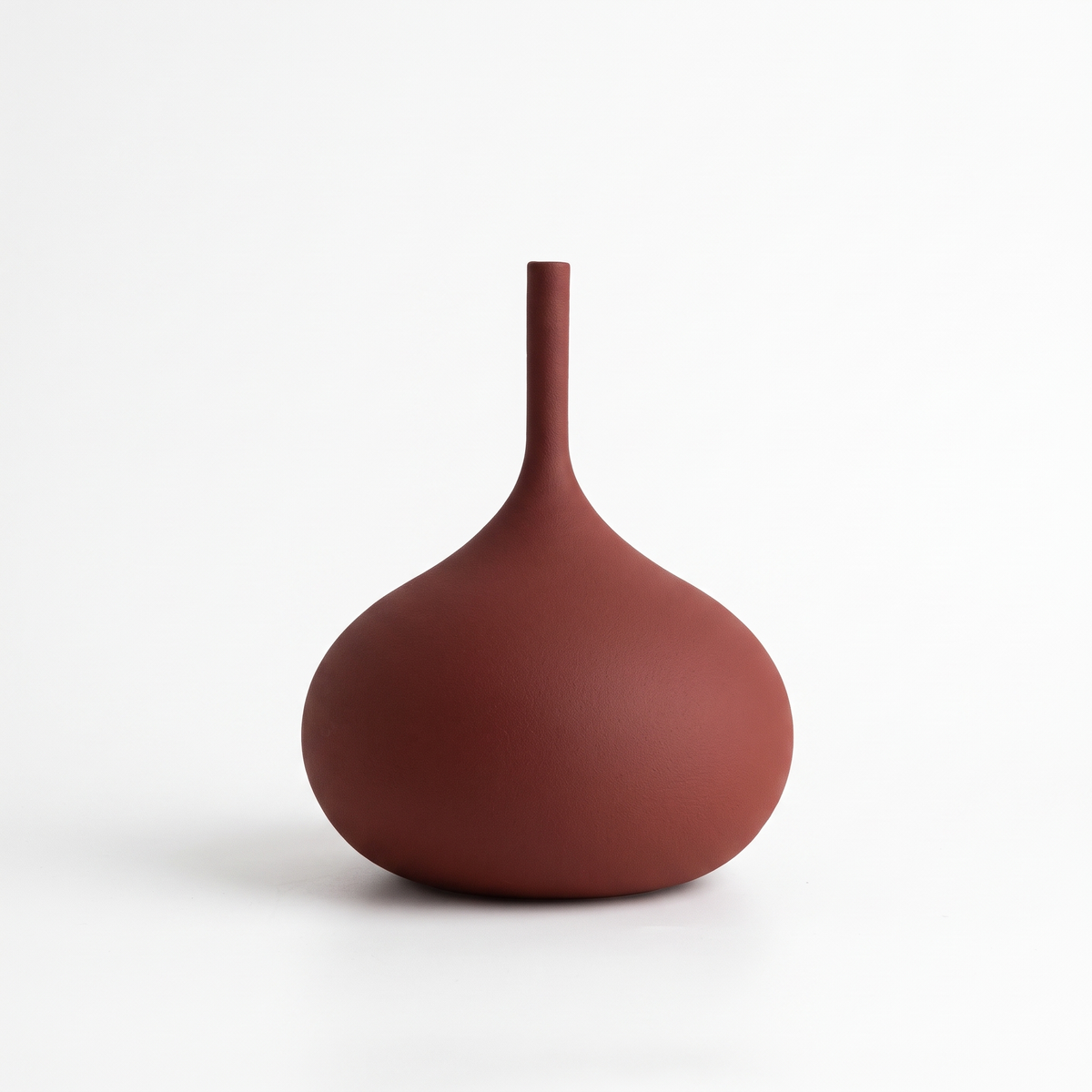 Handmade Morandi ceramic vase – Burgundy Bud (20 cm), on a white background