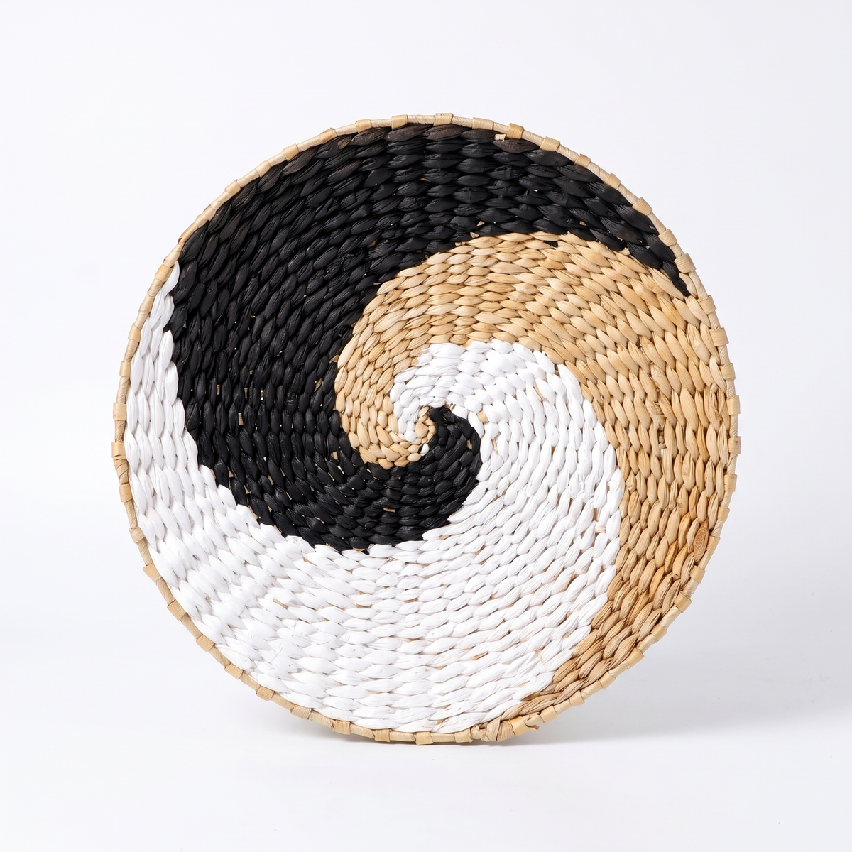 Seagrass woven wall basket – Black & White Wave (35 cm), on a white background