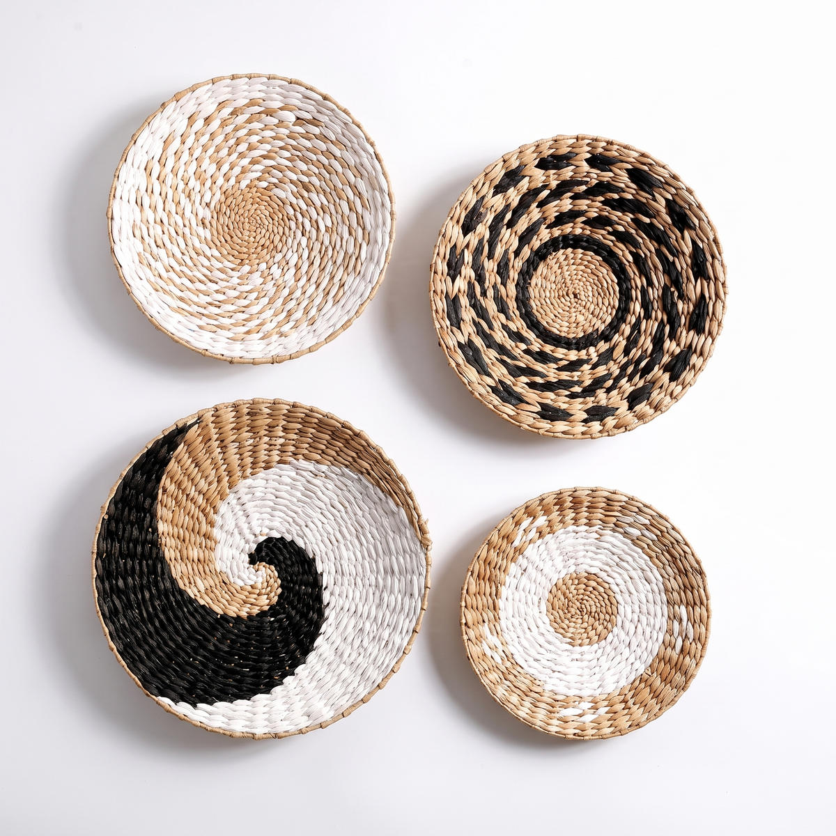 Seagrass woven wall basket – Set of 4 – Monochrome Mix, on a white background